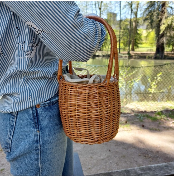 Cute Wicker Bucket Bag