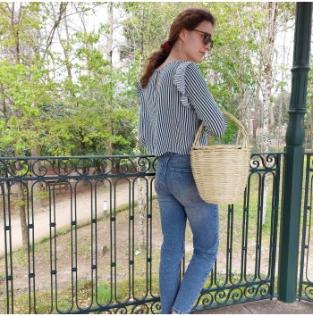 Vintage straw bag with lid