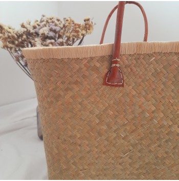 Large natural tote bag with small pockets inside