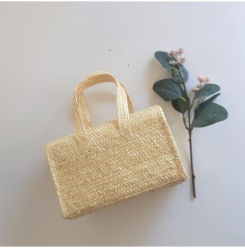 Rectangular straw handbag